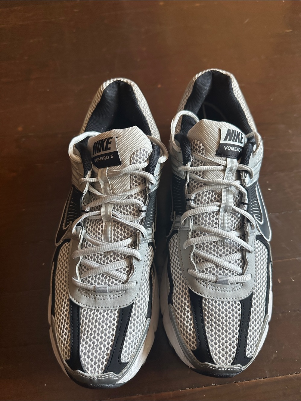 Nike Zoom Vomero 5 - Picture 2 of 5